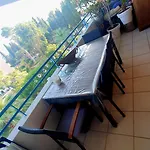 Beau T1 Cannes Piscine Tennis