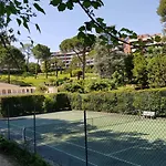 Beau T1 Cannes Piscine Tennis