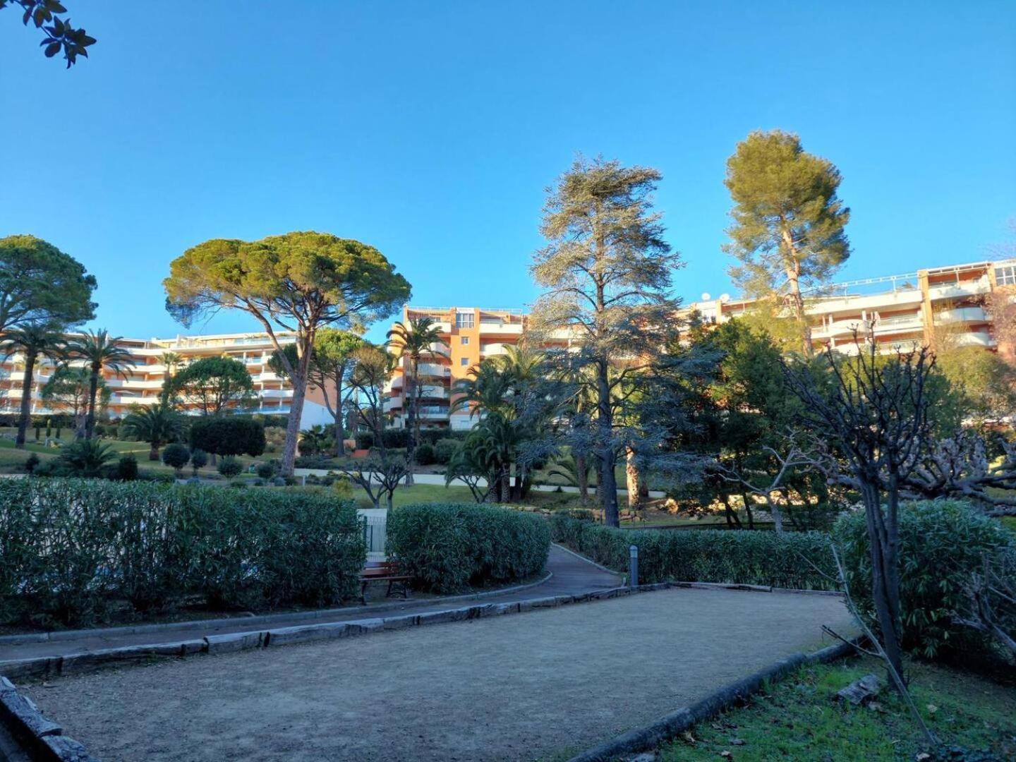 Appartement Beau T1 Piscine Tennis